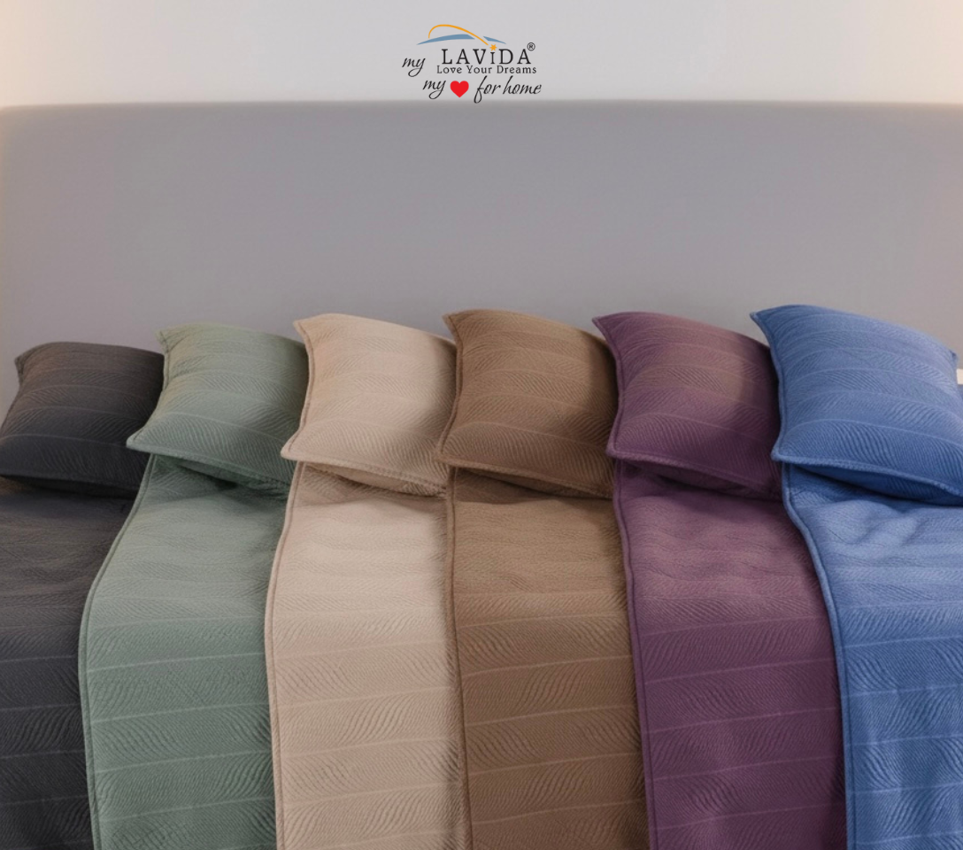 Raffles Waterproof Bedcover Set